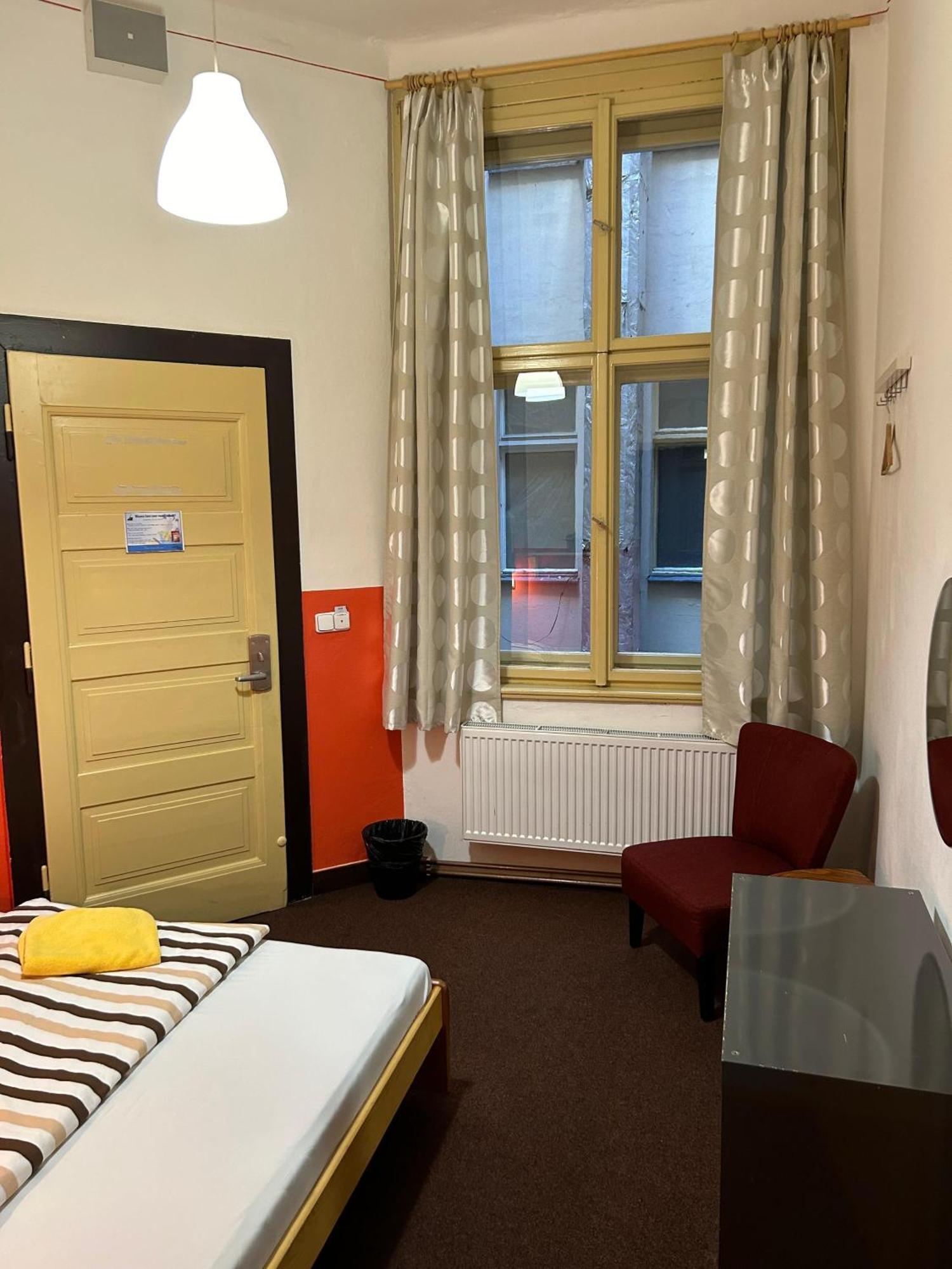 Hostel Downtown Prague Exterior photo