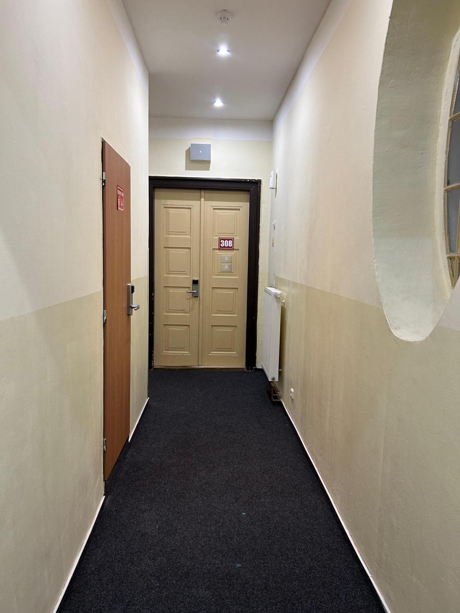 Hostel Downtown Prague Exterior photo