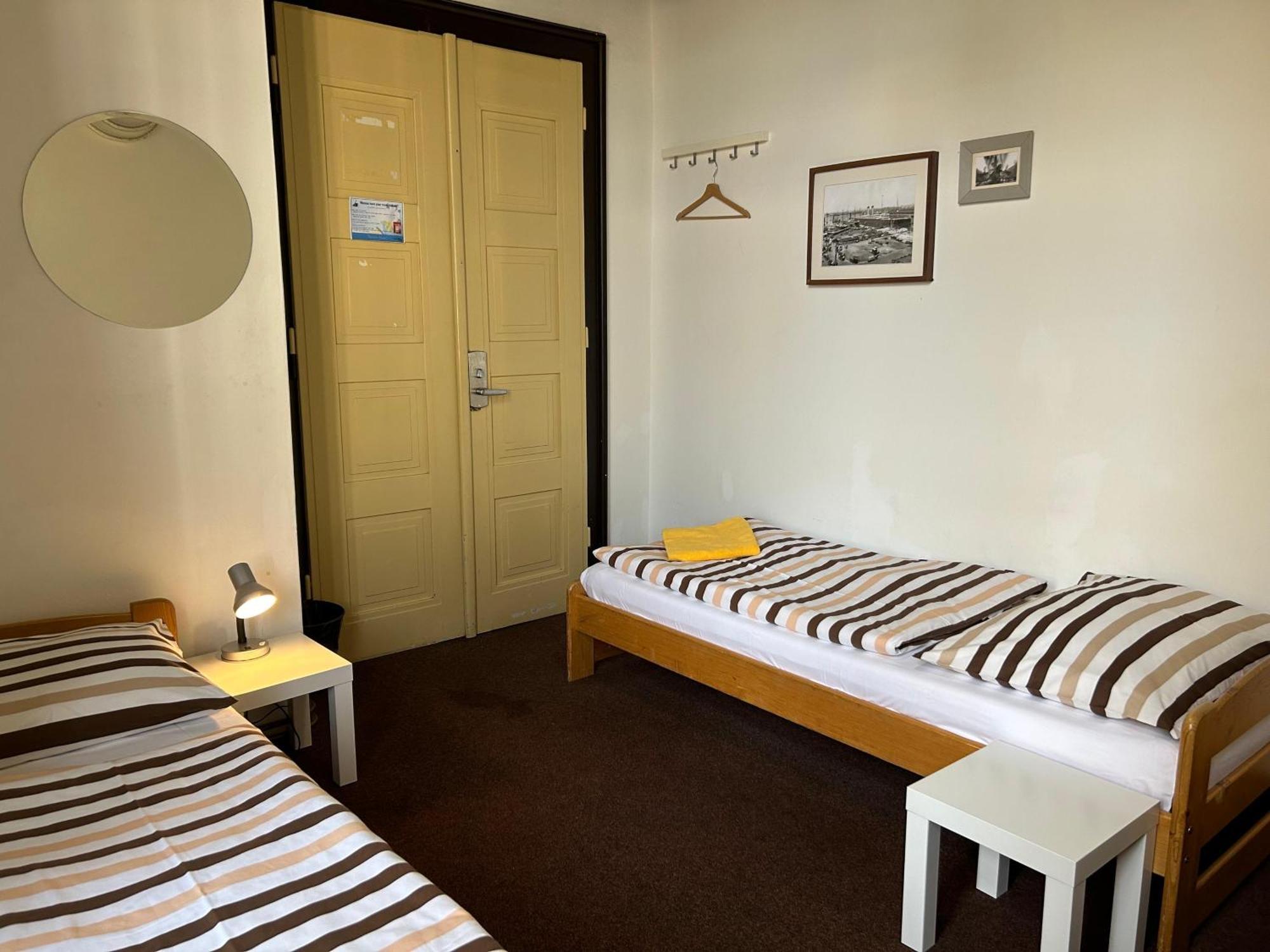 Hostel Downtown Prague Exterior photo